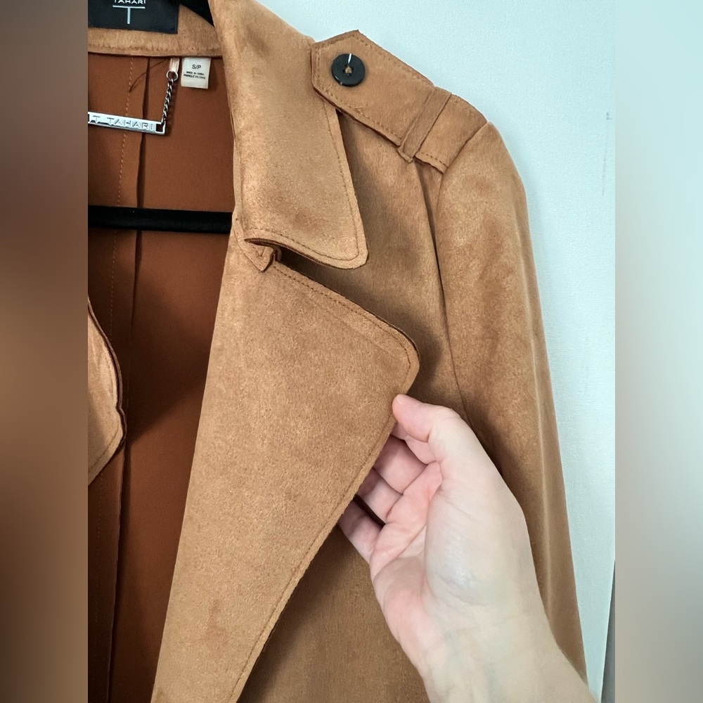 Tahari “Faux Leather” Coat with Pockets - Picture 16 of 17